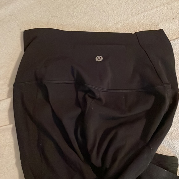 Barry’s x lululemon mesh full length legging - Picture 4 of 4